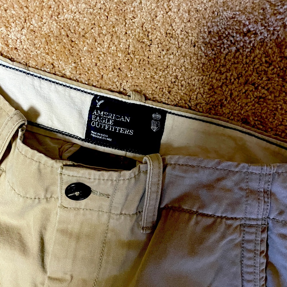 American eagle 30x30 khaki casual pants - Picture 3 of 4